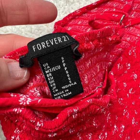 Forever 21 Red Print Crop Top Small - Picture 5 of 7